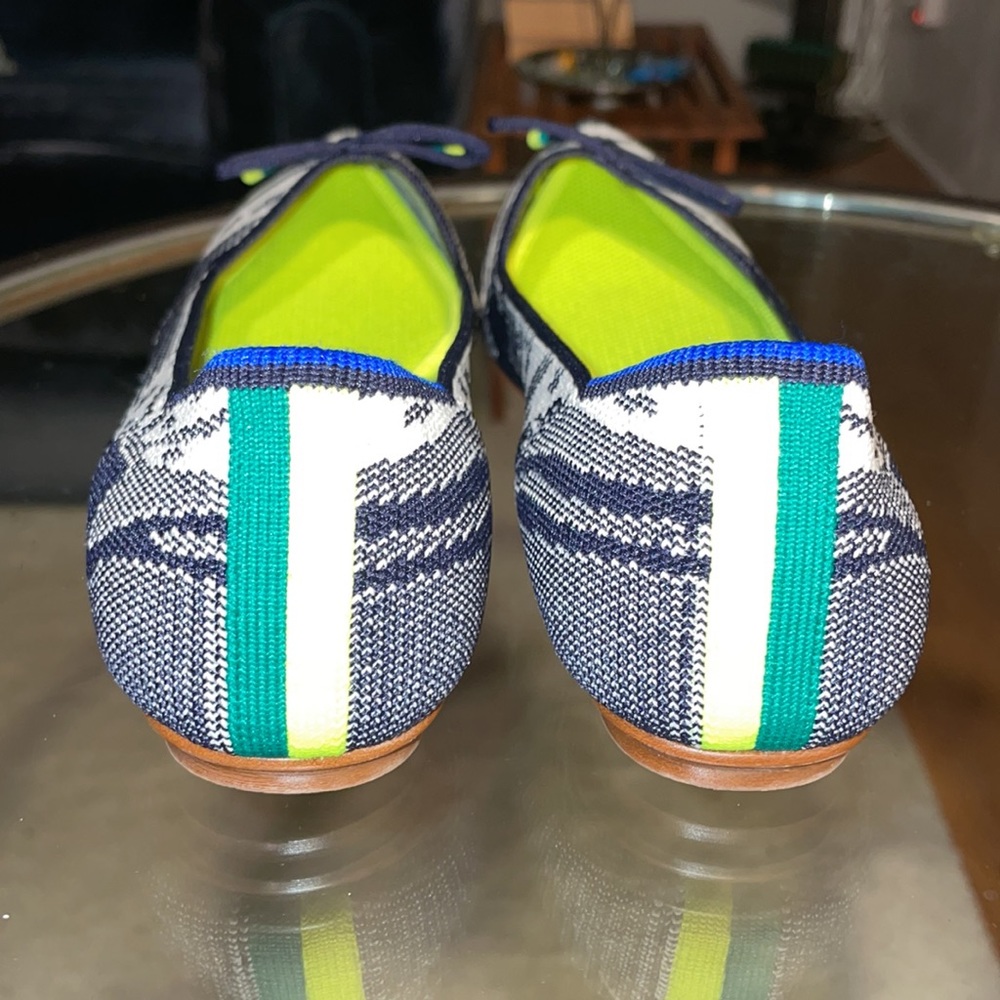 RARE Rothy’s 🏈Seahawk Colors The Point flats - Picture 2 of 7